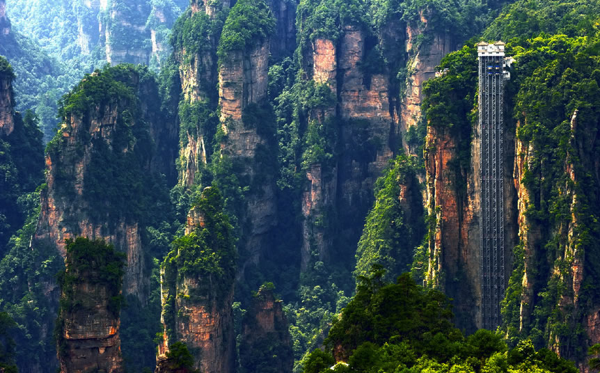 E1線(xiàn)：玻璃橋、袁家界、天子山、金鞭溪、天門(mén)山、夯吾苗寨、鳳凰古城湘西“精華之旅”品質(zhì)純玩4晚5日游